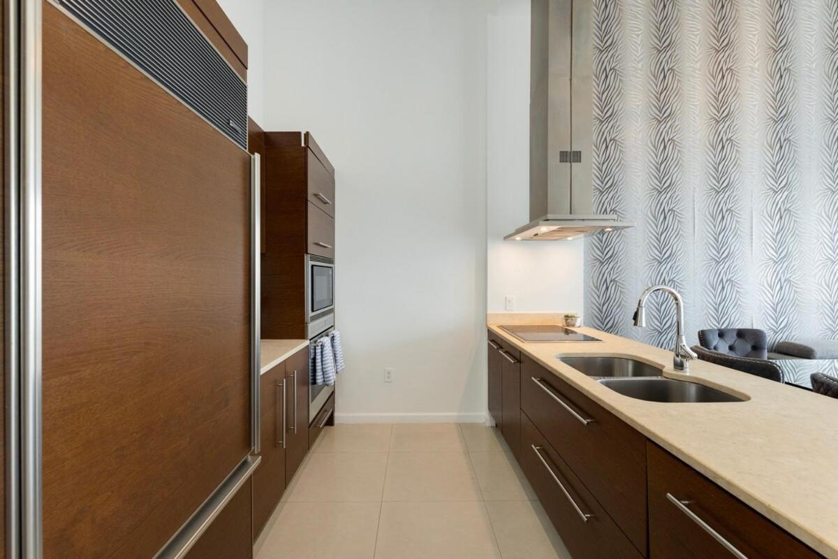 Apartment High Ceiling Exquisite 1br 1ba Icon Brickell Miami